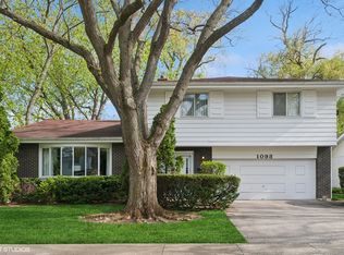 1093 Bob O Link Rd, Highland Park, IL 60035