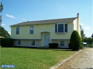 404 E Clayton Ave, Clayton, NJ 08312