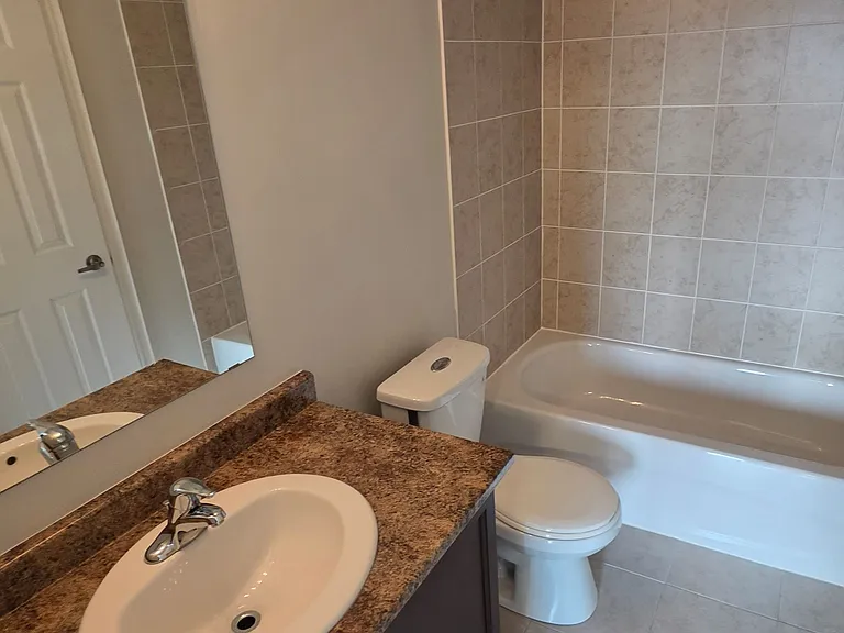 61 Collin Ct — Photo 28