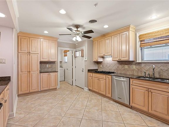5th image of 3617 Ridgeway Dr