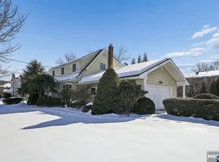 28 Holland Ave, Demarest, NJ 07627