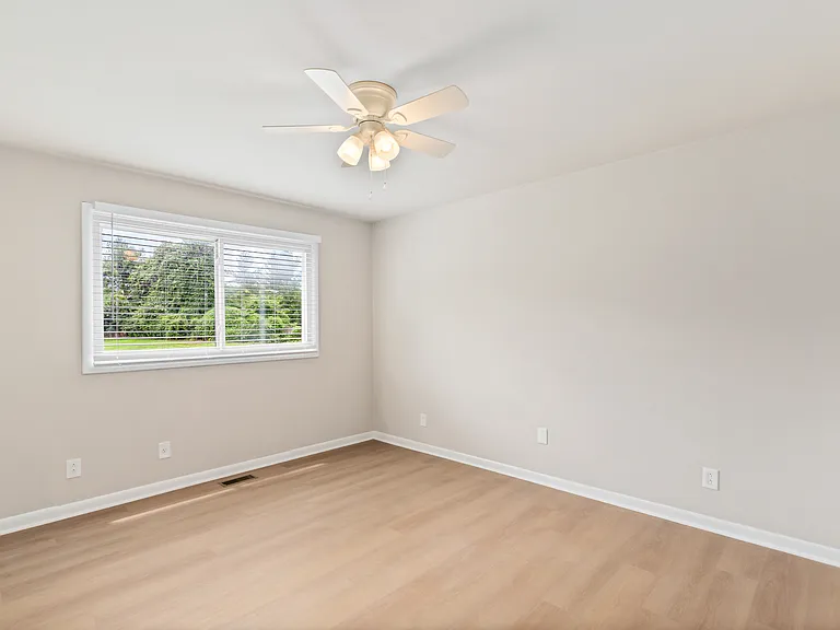 613 Hillsboro Rd #C12 — Photo 9