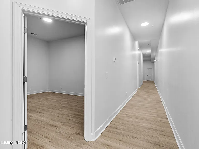 540 S 4th St #401 — Photo 19