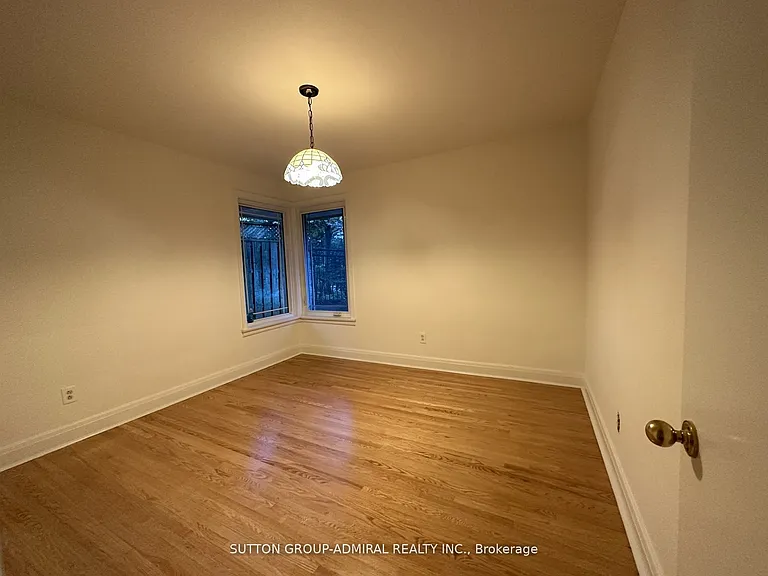 97 Valecrest Dr — Photo 6