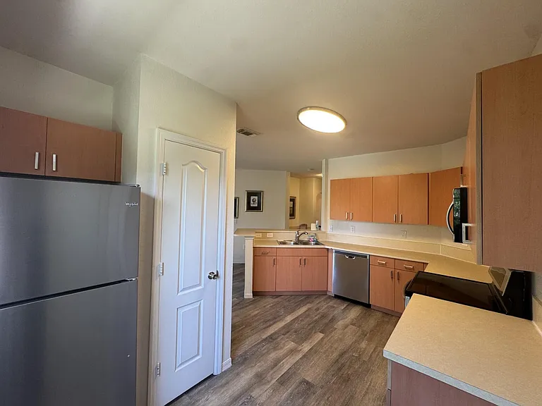 122 SW Peacock Blvd #12-202 — Photo 21