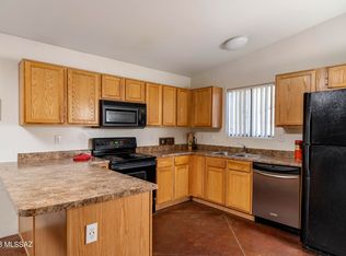 420 E Geronimo Bluff Loop, Tucson, AZ 85705