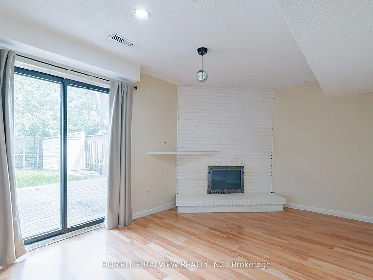 17 Stoneham Rd — Photo 6