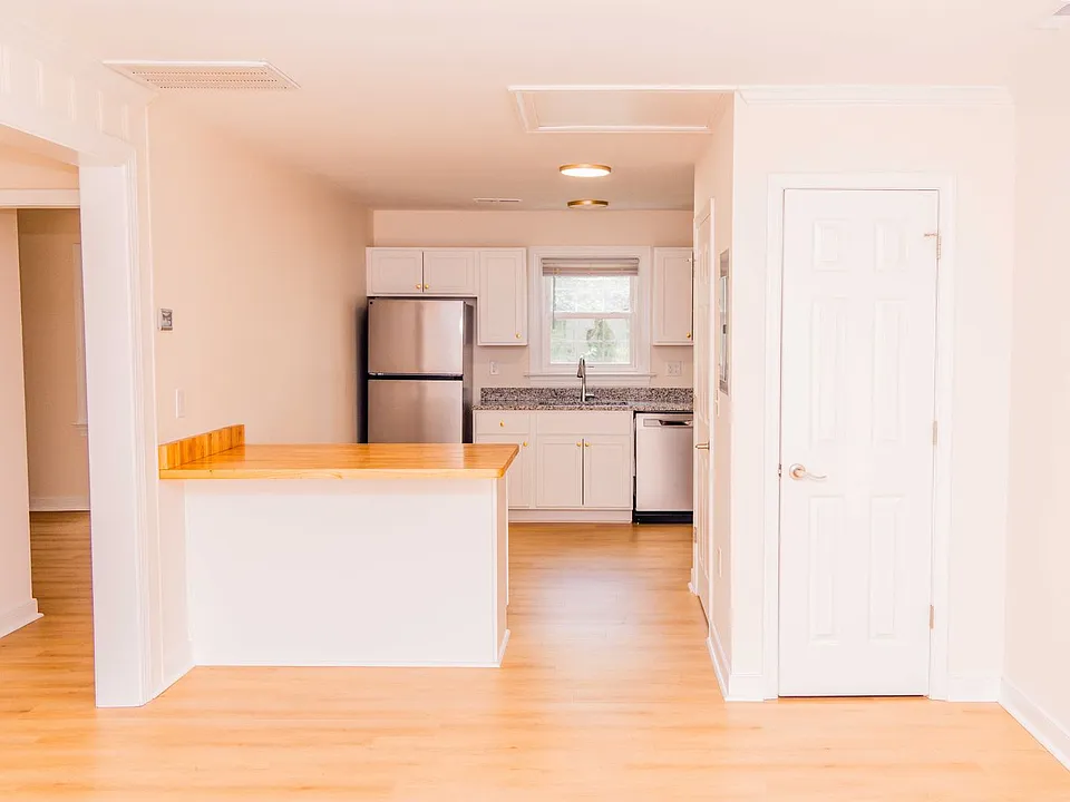 103 Cresap Rd