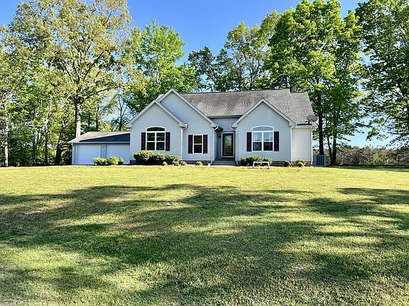2nd image of 302 Aubrey Ct