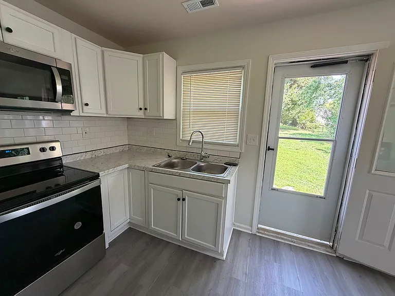 2948 Coronet Way — Photo 11