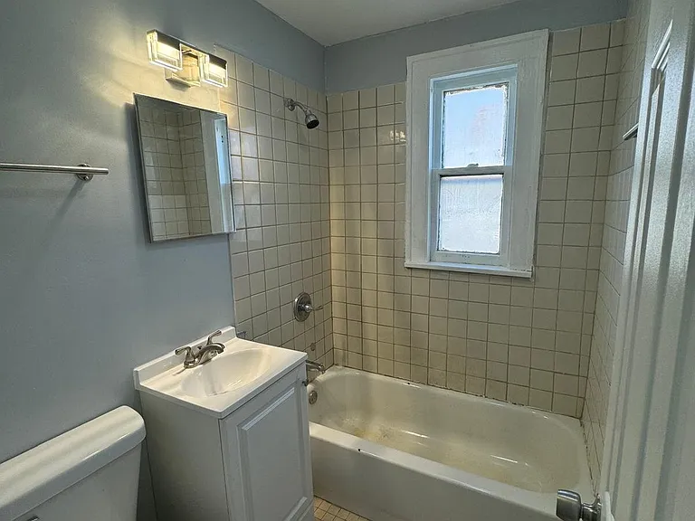 1115 W 150th St #2 — Photo 10