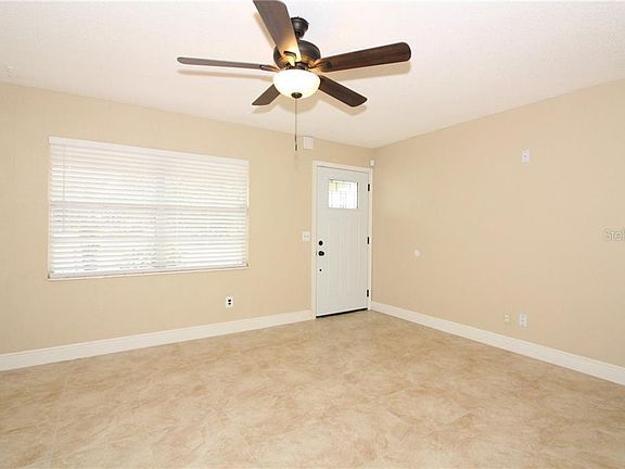 3rd image of 7814 Stratford Blvd