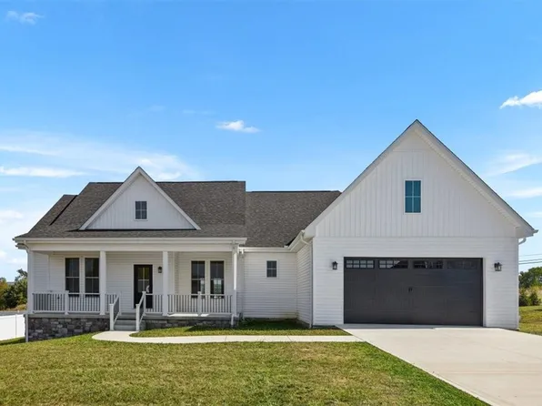 491 Shannon Dr, Mount Pleasant, PA 15666