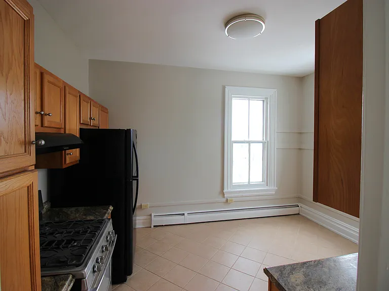 344 Hodgson St #3 — Photo 6