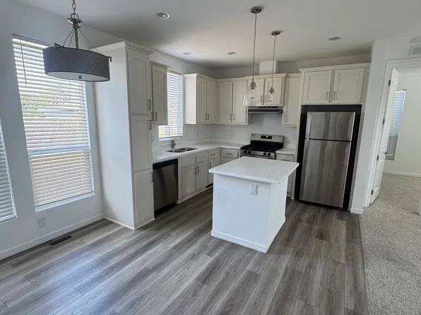 3703 N Pacific Ave, Long Beach, CA 90807