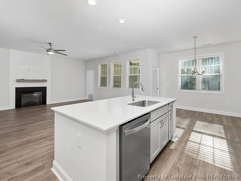 107 Glenwood Ct — Photo 11