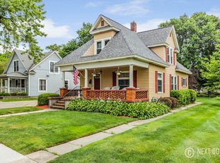 266 N Main St, Rockford, MI