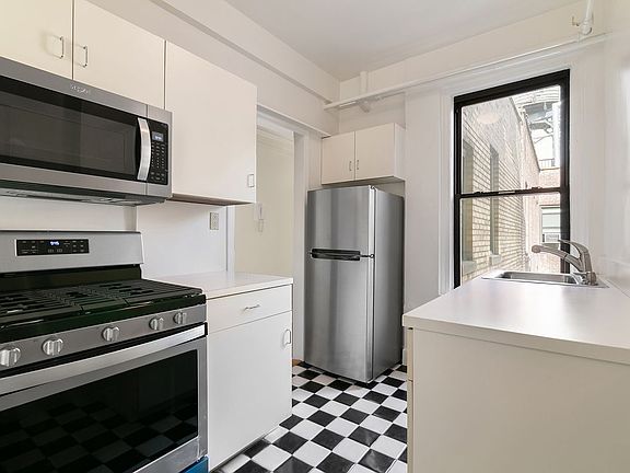 4th image of 124 E 84th St APT 9D