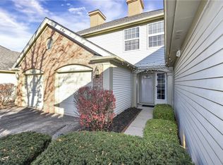 3171 Village Green Dr, Westlake, OH 44145