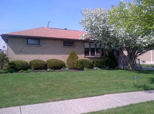 26 Diane Dr, Cheektowaga, NY 14225