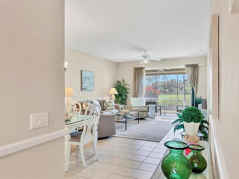 9641 Castle Point Dr #1215 — Photo 10