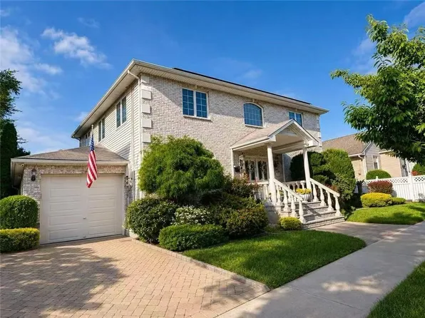 73 Columbus Ave, Staten Island, NY 10304