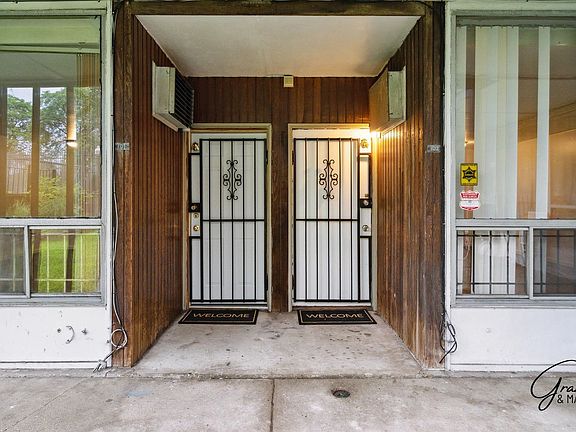 3rd image of 303 Covington Dr #56