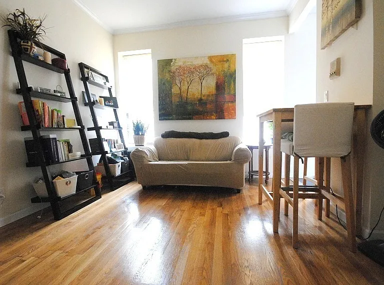 500 E 74th St #3G — Photo 2