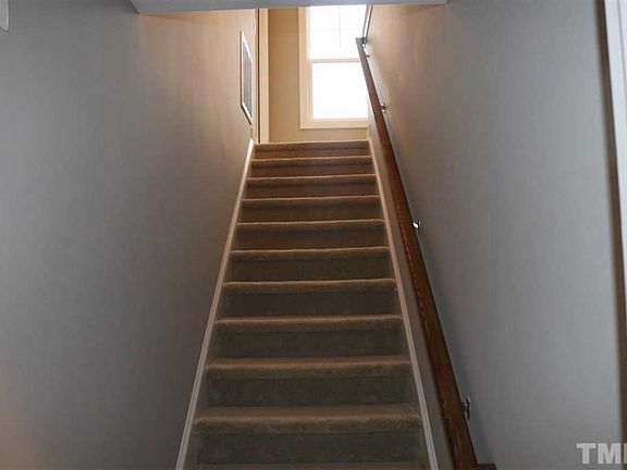 4th image of 204 Willowbend Ln