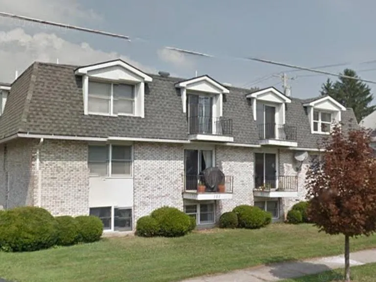 101 Davis St #202 — Photo 1