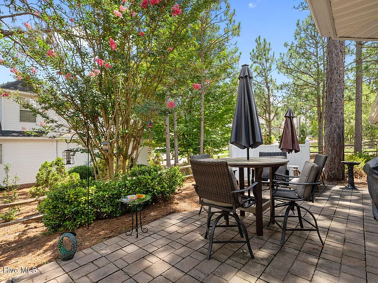 39 Bedford Cir — Photo 33