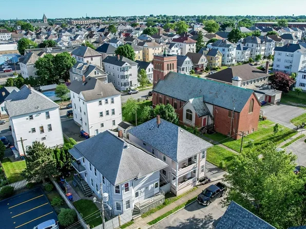 40 Glennon St, New Bedford, MA 02745