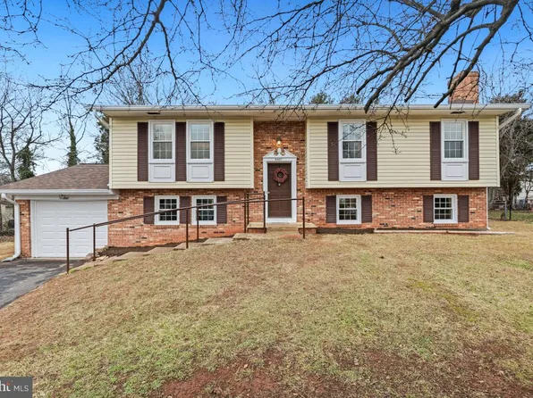 9507 Scarlet St, Manassas, VA 20110