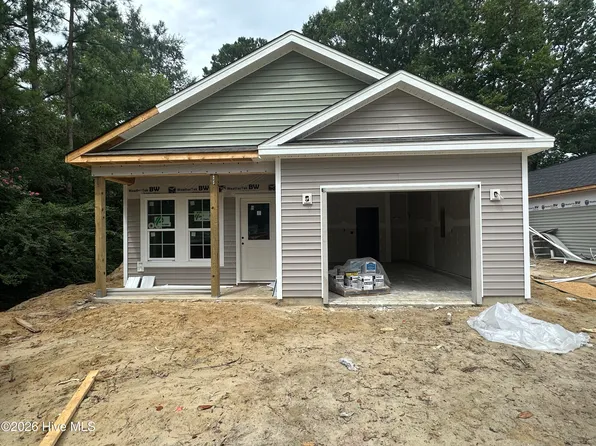 704 Bynum Avenue, Maysville, NC 28555