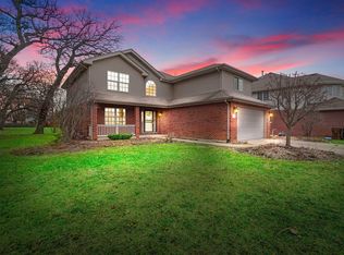 1324 Meyer Ct, Homewood, IL 60430