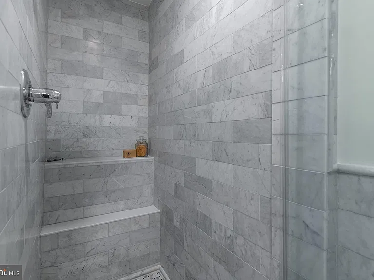 2100 Newport Pl NW #2 — Photo 8
