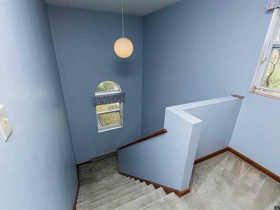 4th image of 1206 Greenwich Dr