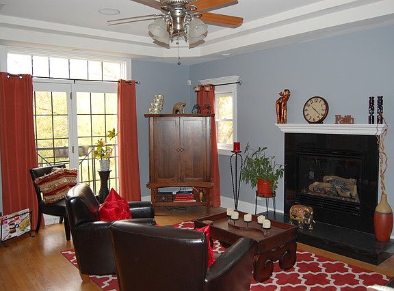3rd image of 4613 S Langley Ave #3N