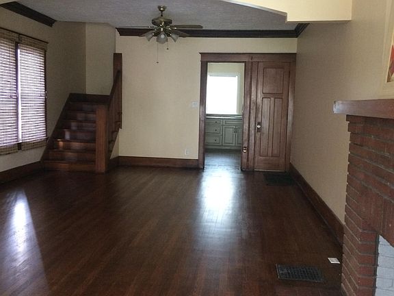 3rd image of 21 E Beechwood Ave