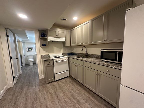 2nd image of 3 Hales Rd Unit A