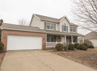 106 N Lake Dr, Atlanta, IL 61723
