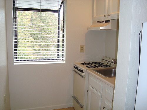 4th image of 1515 Sunnyvale Ave APT J