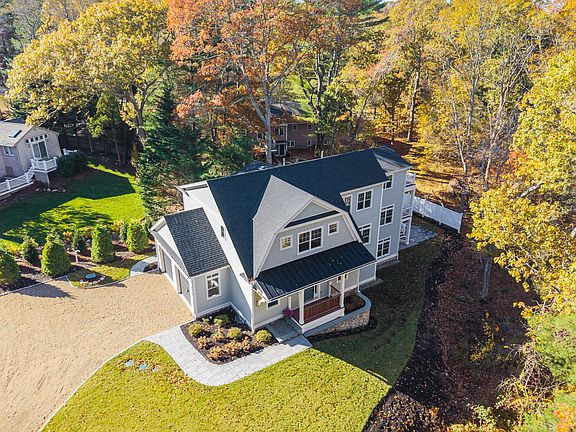 4th image of 3 Red Brook Pond Drive