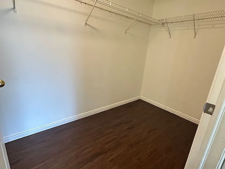 1403 S 1020 W — Photo 3