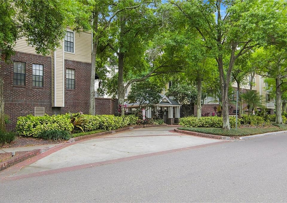 1st image of 1000 W Horatio St APT 215