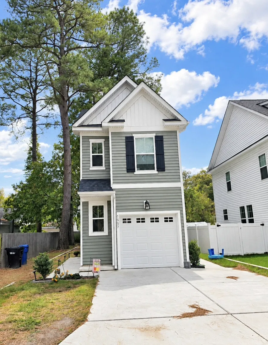 3 bed, 2.5 bath, 1283 sqft, $2,400 — Photo 4