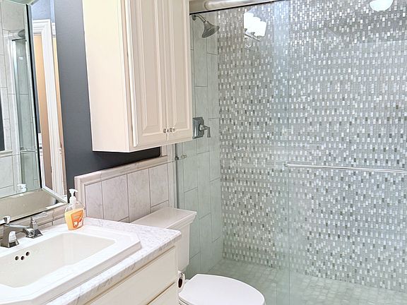 5th image of 1660 N Prospect Ave Unit 1912