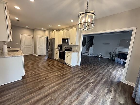 4th image of 269 Crabtree Ln