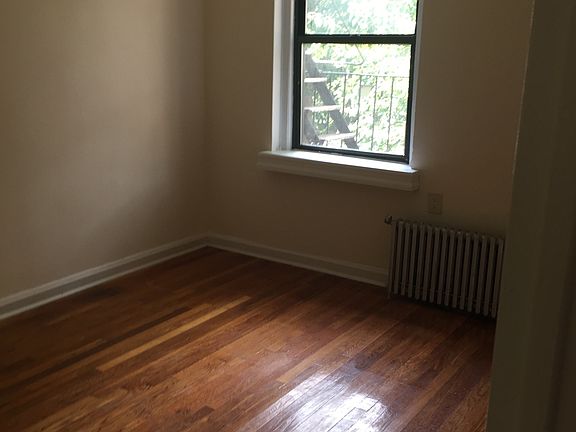 4th image of 4310 48th St #4E