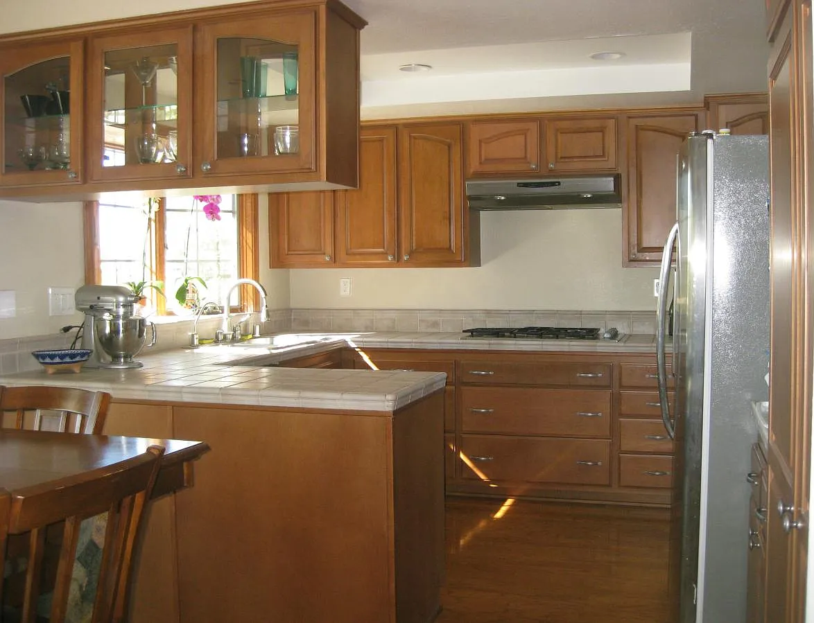 4 bed, 2457 sqft, $5,800 — Photo 3